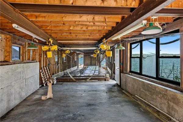 $2,900,000 | 2761 East Lake Road, Skaneateles, NY 13152