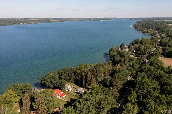 $2,900,000 | 2761 East Lake Road, Skaneateles, NY 13152