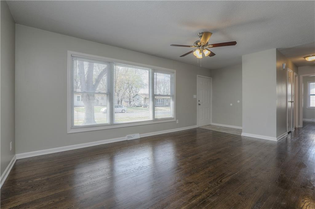 1 Northwest Walnut Street Lee's Summit, MO 64063 - Photo 12 of 38