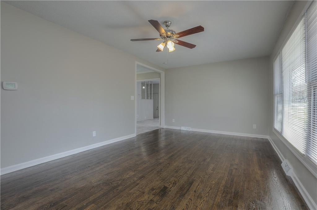 1 Northwest Walnut Street Lee's Summit, MO 64063 - Photo 16 of 38