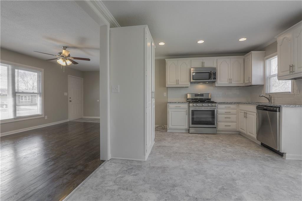 1 Northwest Walnut Street Lee's Summit, MO 64063 - Photo 19 of 38