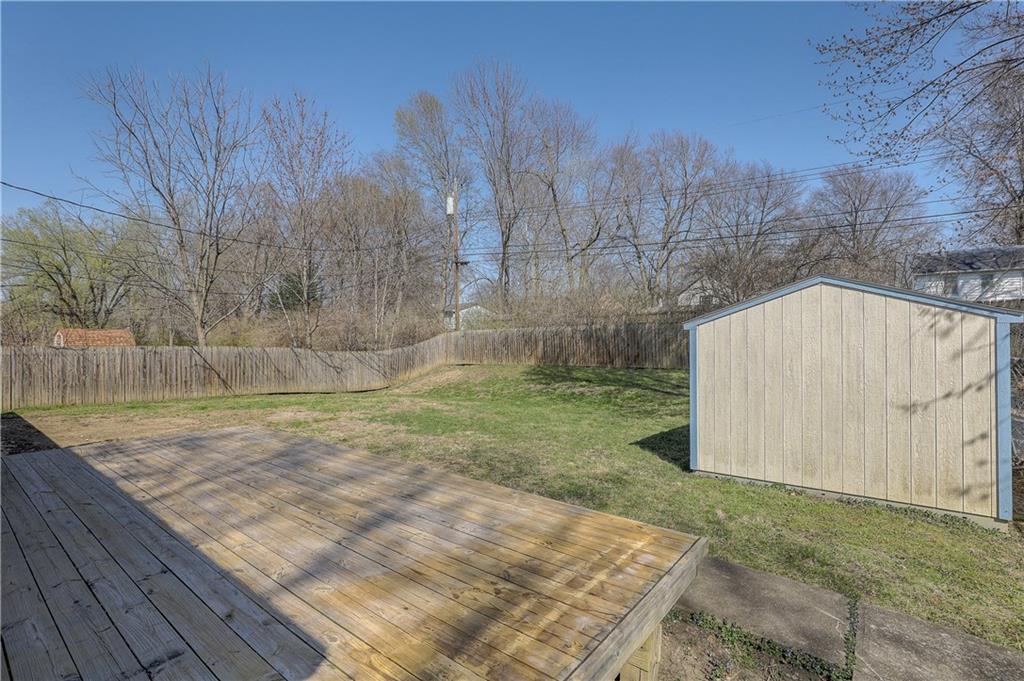 1 Northwest Walnut Street Lee's Summit, MO 64063 - Photo 6 of 38