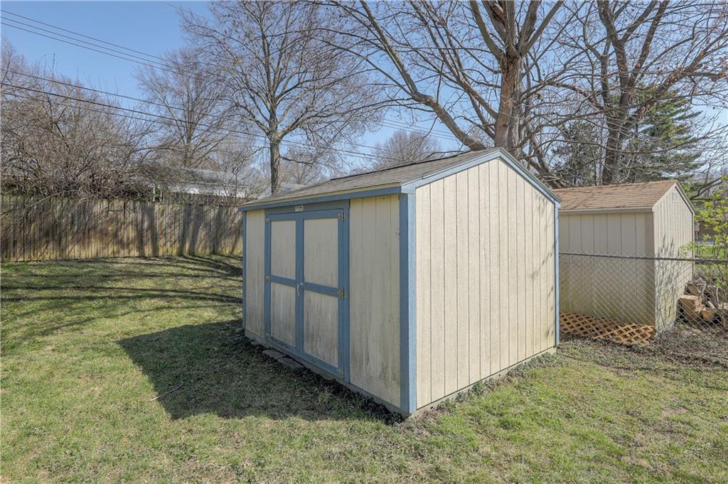 1 Northwest Walnut Street Lee's Summit, MO 64063 - Photo 7 of 38