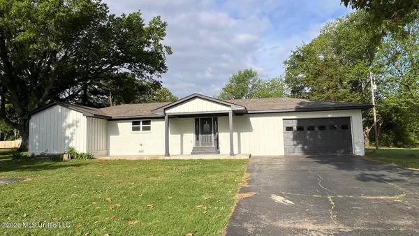 $273,000 | 7381 Getwell Road, Southaven, MS 38672