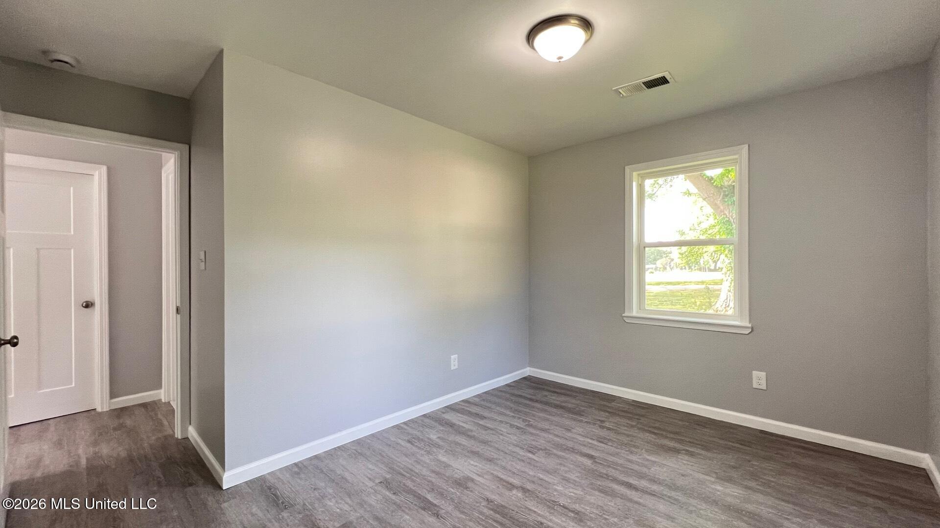 7381 Getwell Road Southaven, MS 38672 - Photo 11 of 18 Bedroom 2