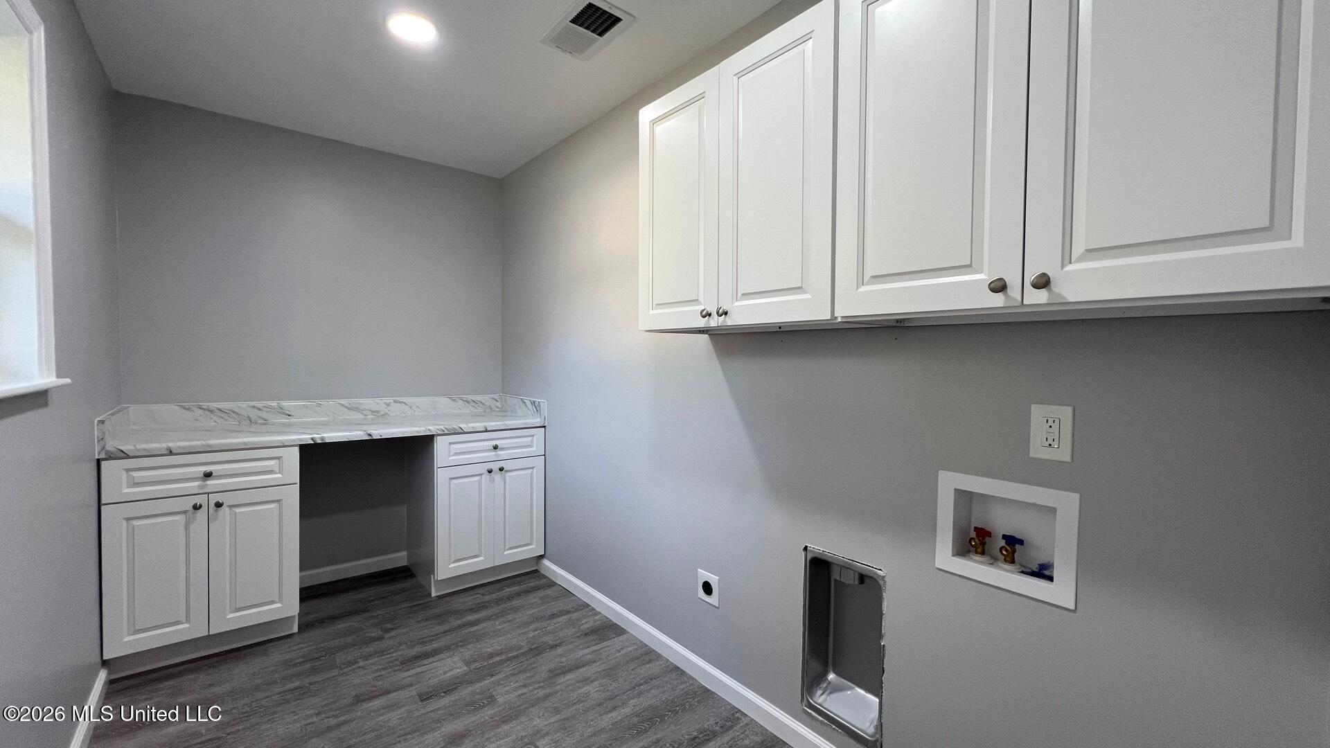 7381 Getwell Road Southaven, MS 38672 - Photo 16 of 18 Laundry Room