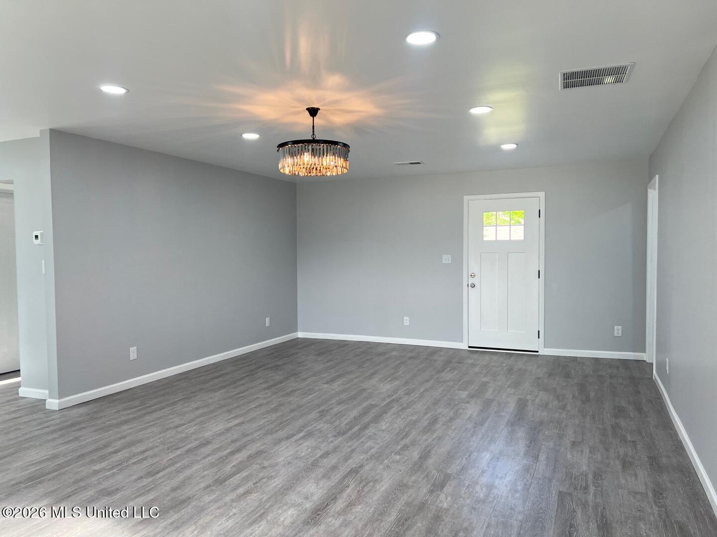 7381 Getwell Road Southaven, MS 38672 - Photo 5 of 18 Great Room