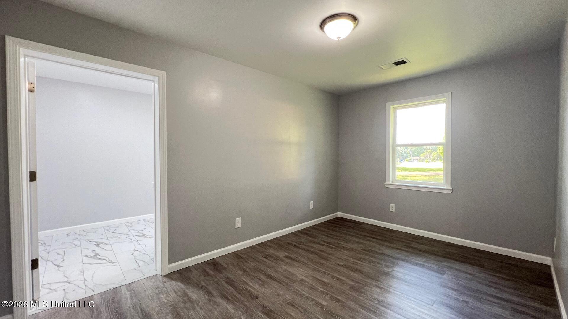7381 Getwell Road Southaven, MS 38672 - Photo 9 of 18 Primary Bedroom