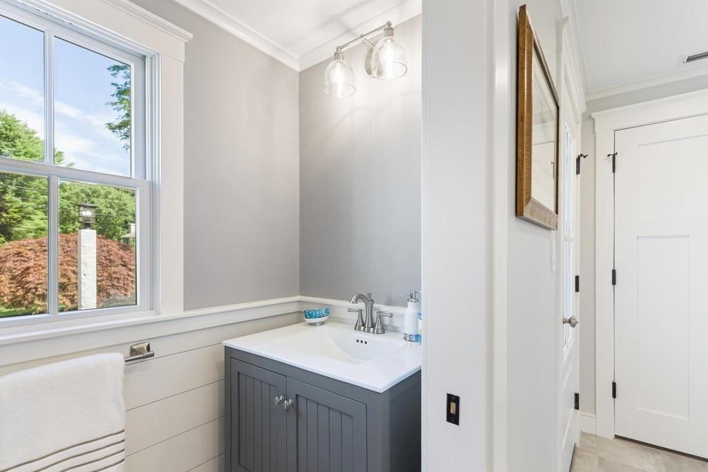 36 Walker Road Manchester, MA 01944 - Photo 23 of 41 Gallery Image 23