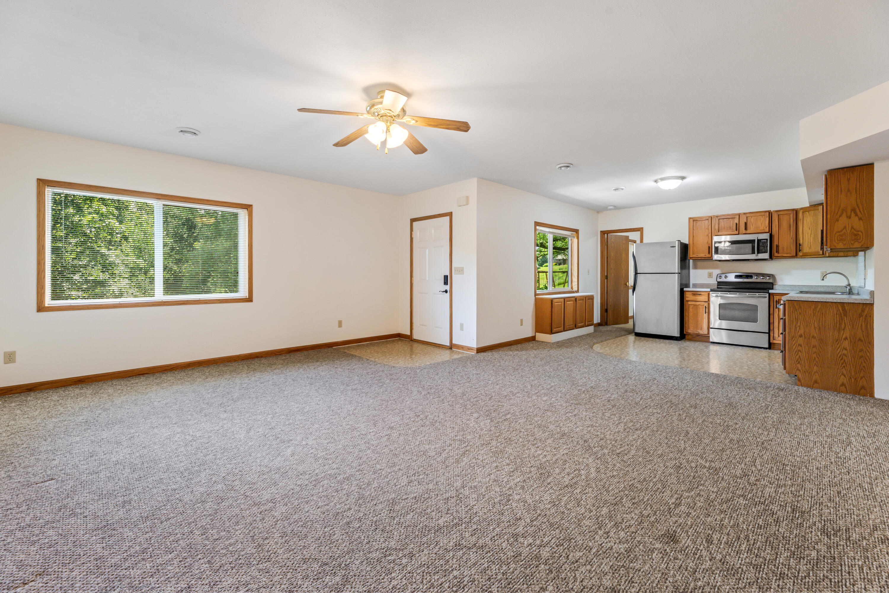 271 East Garvin Heights Road Winona, MN 55987 - Photo 42 of 54 41 family room