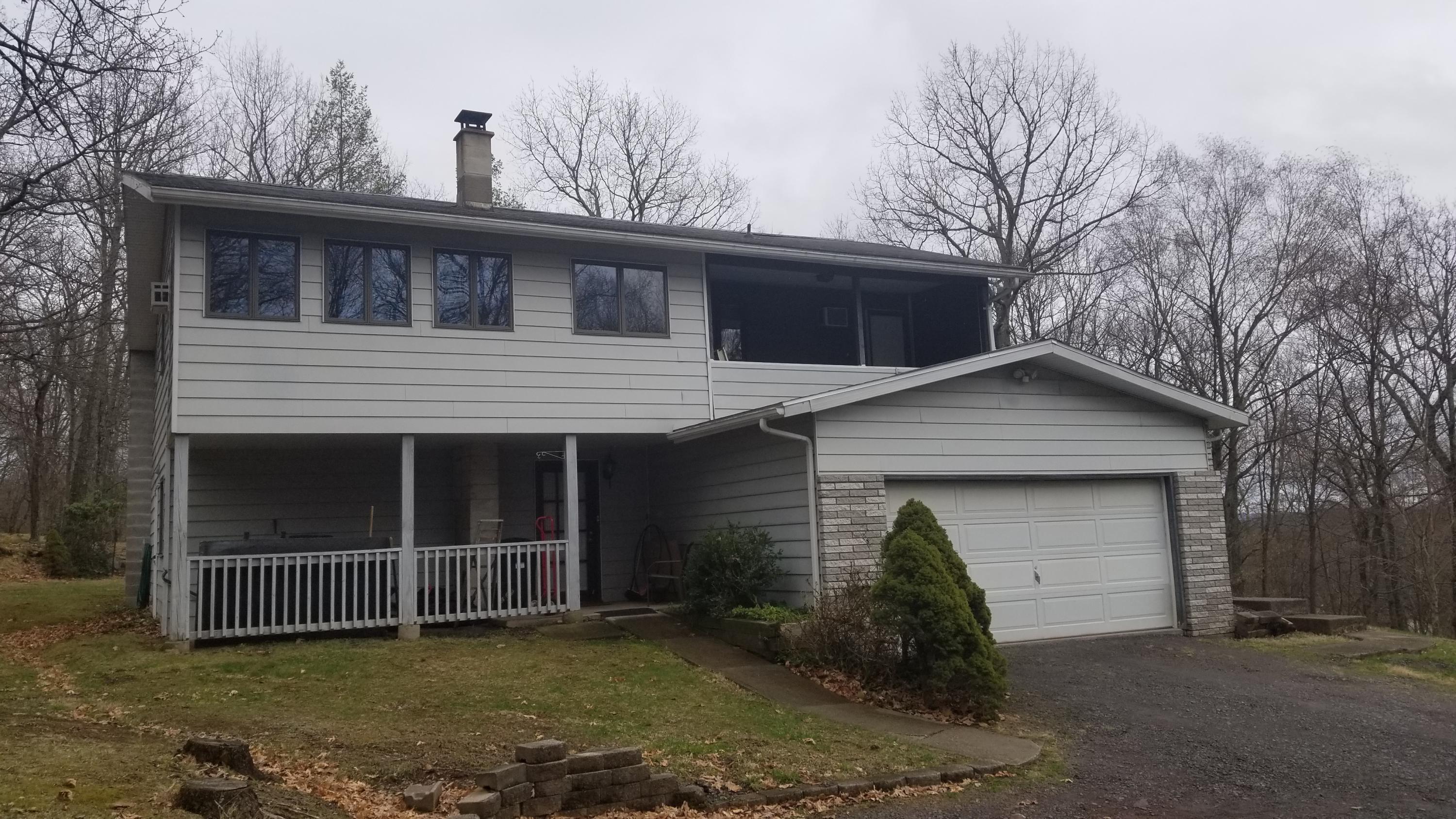 313 Orchard Road Swiftwater, PA 18370 - Photo 2 of 40 Side