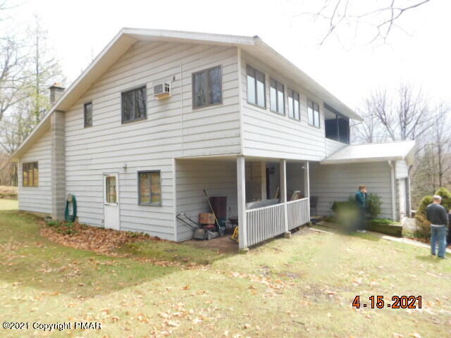 313 Orchard Road Swiftwater, PA 18370 - Photo 7 of 40 Back