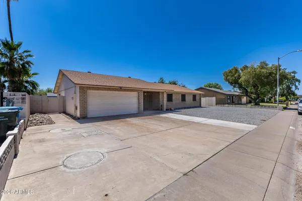 $450,000 | 2135 West Kerry Lane, Phoenix, AZ 85027