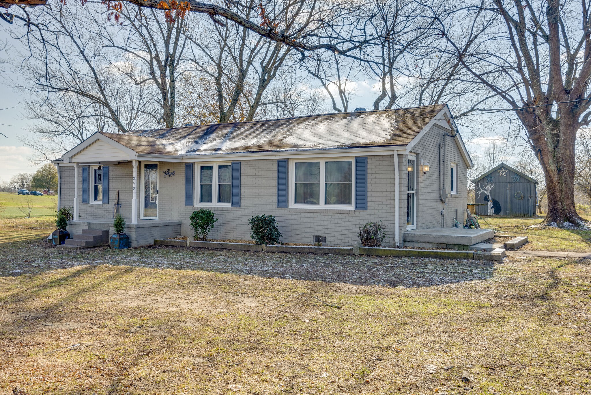1250 Abiff Road Bon Aqua, TN 37025 - Photo 3 of 25 Gallery Image 3