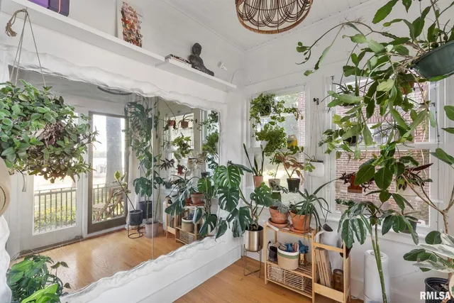 $499,999 | 704 River Drive, Bettendorf, IA 52722