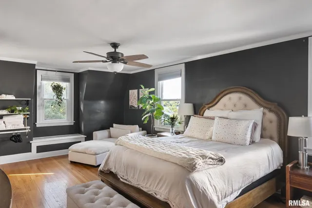 $499,999 | 704 River Drive, Bettendorf, IA 52722