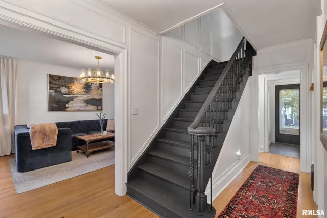 $499,999 | 704 River Drive, Bettendorf, IA 52722