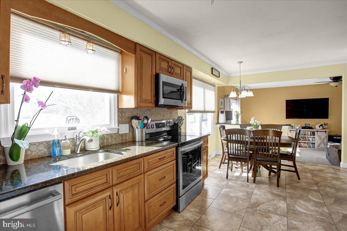 210 Michael Drive Sinking Spring, PA 19608 - Photo 11 of 32