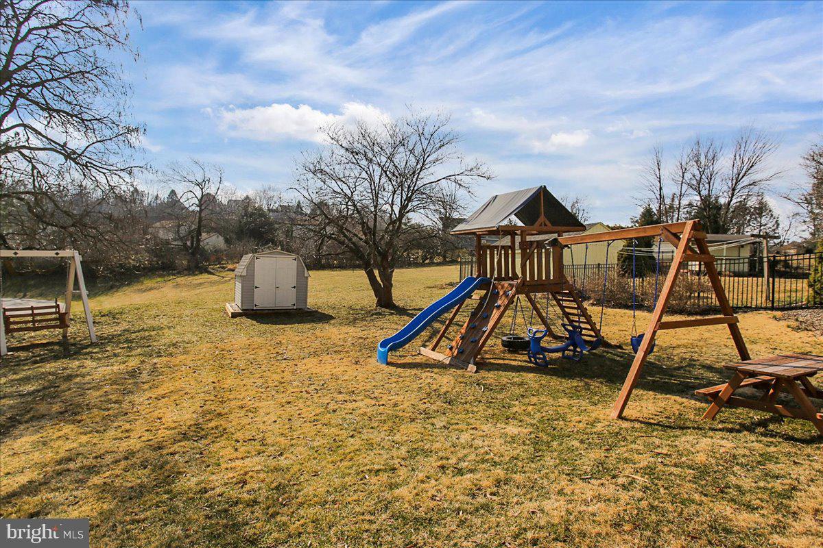 210 Michael Drive Sinking Spring, PA 19608 - Photo 29 of 32