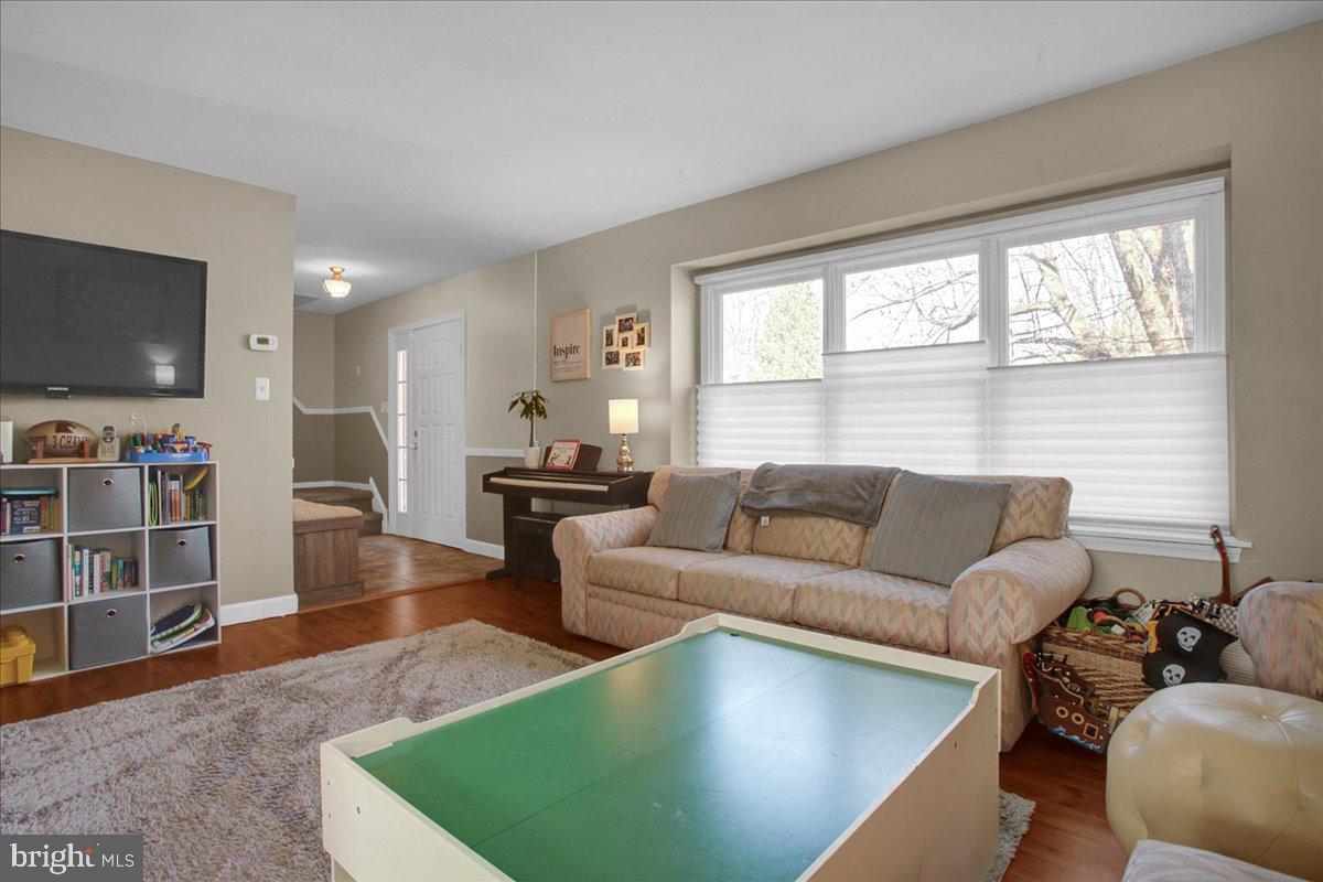 210 Michael Drive Sinking Spring, PA 19608 - Photo 5 of 32