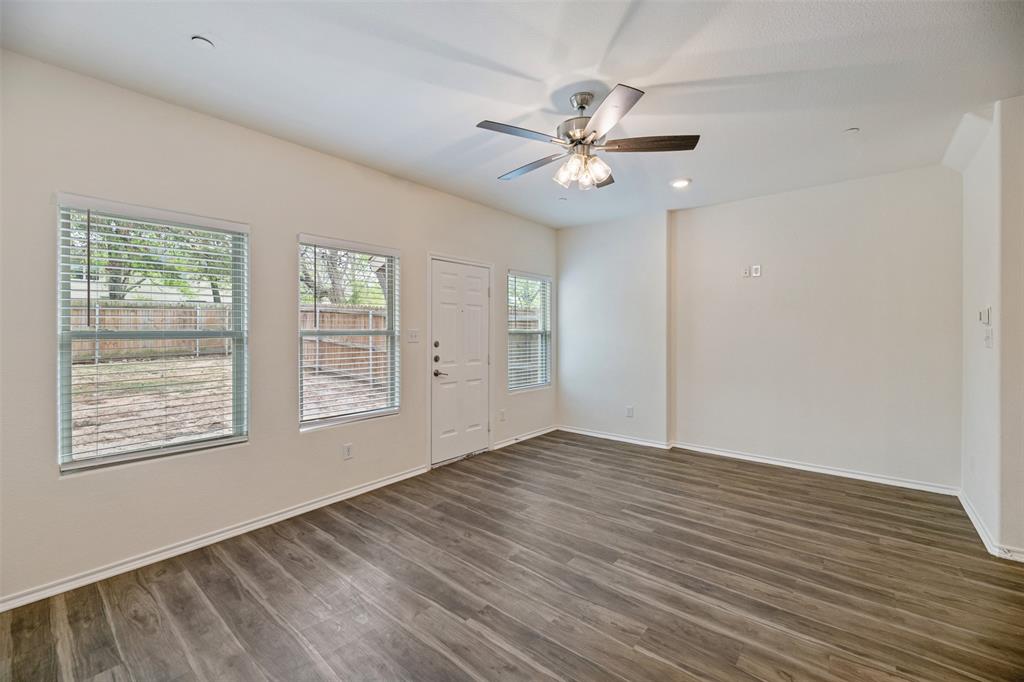 805 South 6th Street Bonham, TX 75418 - Photo 9 of 22