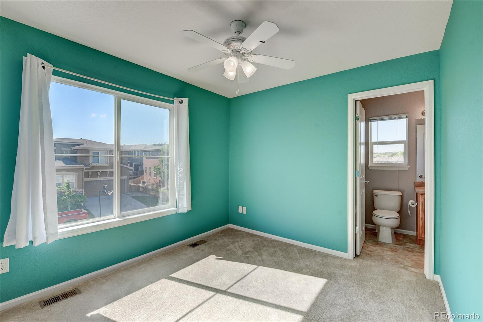 10851 Towerbridge Road Highlands Ranch, CO 80130 - Photo 19 of 40