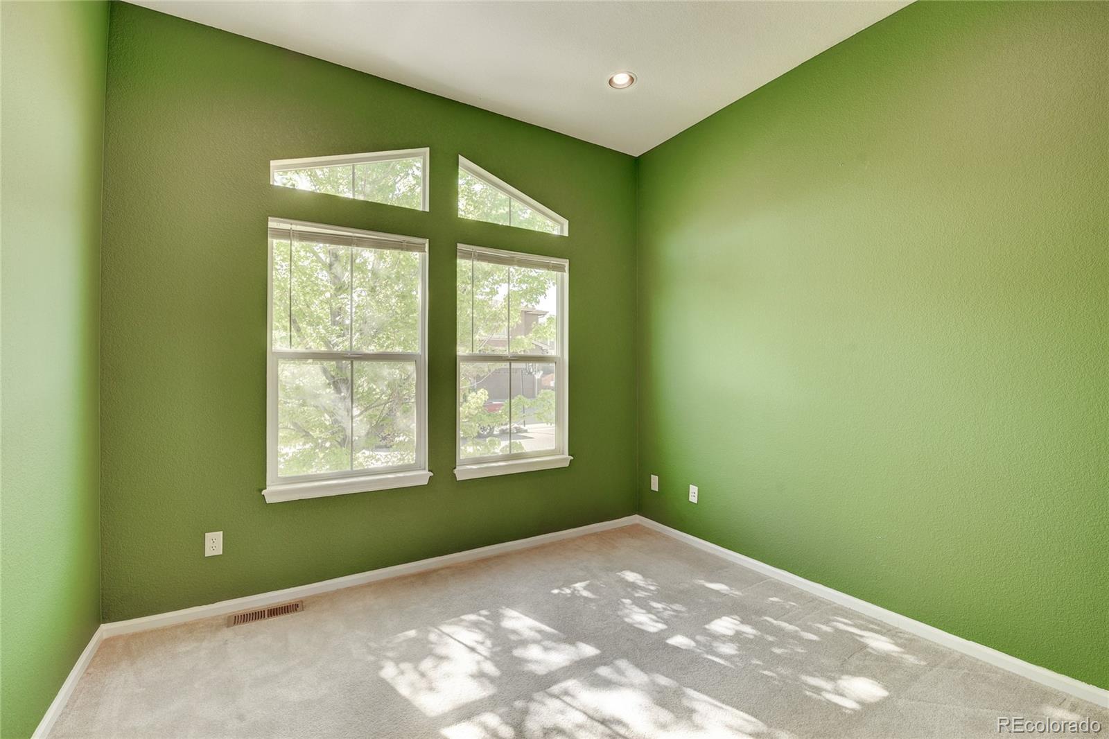 10851 Towerbridge Road Highlands Ranch, CO 80130 - Photo 23 of 40