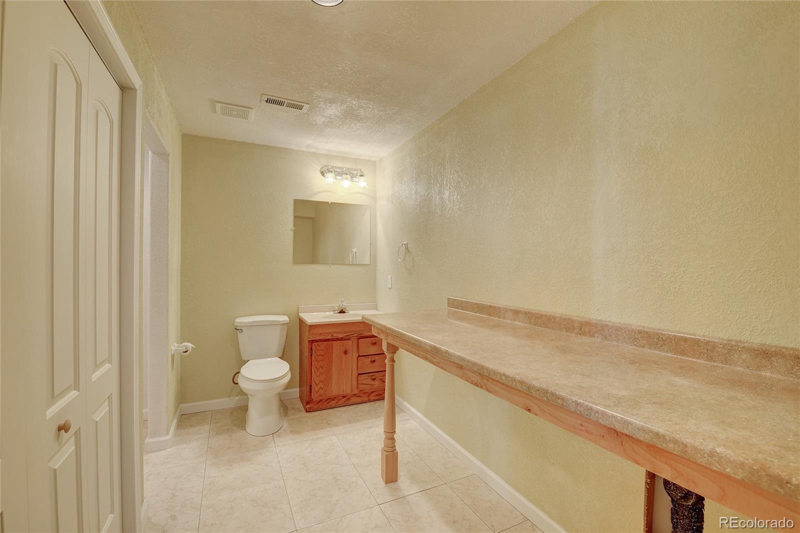 10851 Towerbridge Road Highlands Ranch, CO 80130 - Photo 31 of 40