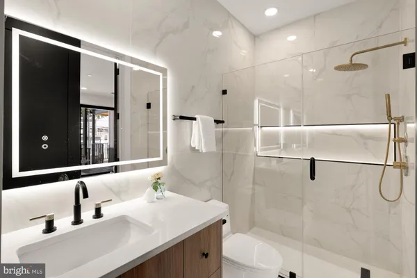 $9,000 | 733 Euclid Street Northwest, Unit 302, Washington, DC 20001