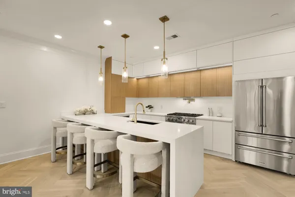 $9,000 | 733 Euclid Street Northwest, Unit 302, Washington, DC 20001