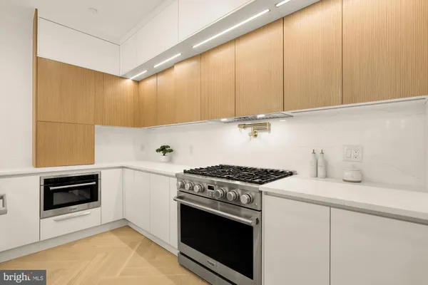 $9,000 | 733 Euclid Street Northwest, Unit 302, Washington, DC 20001