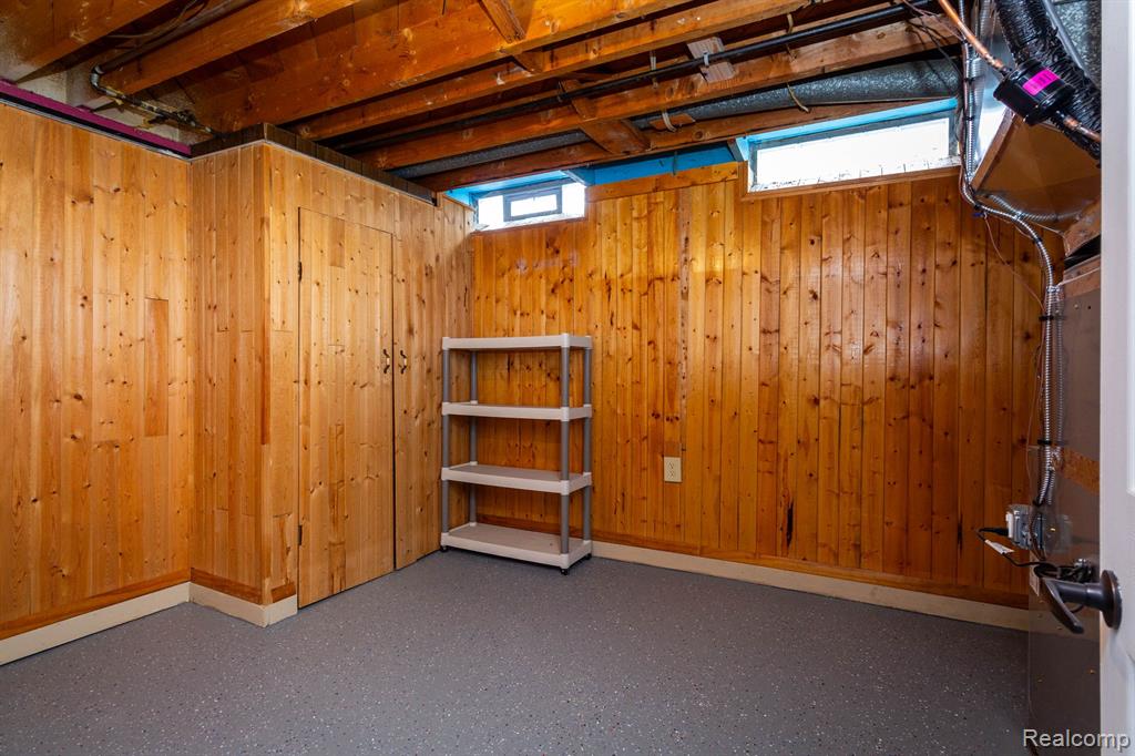 31341 Hayes Road Warren, MI 48088 - Photo 26 of 35