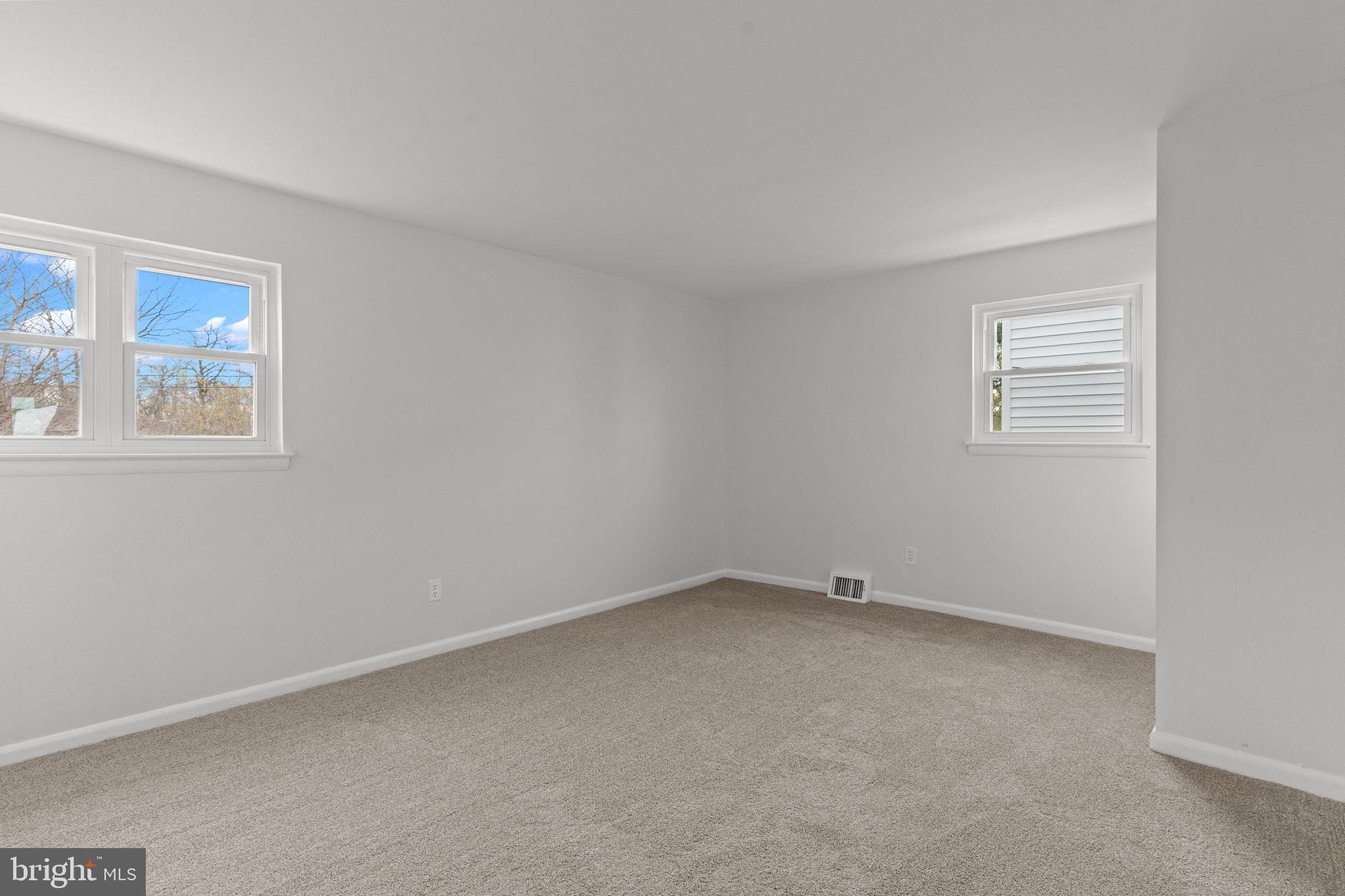 9029 Eastview Road Philadelphia, PA 19152 - Photo 15 of 31 Gallery Image 15