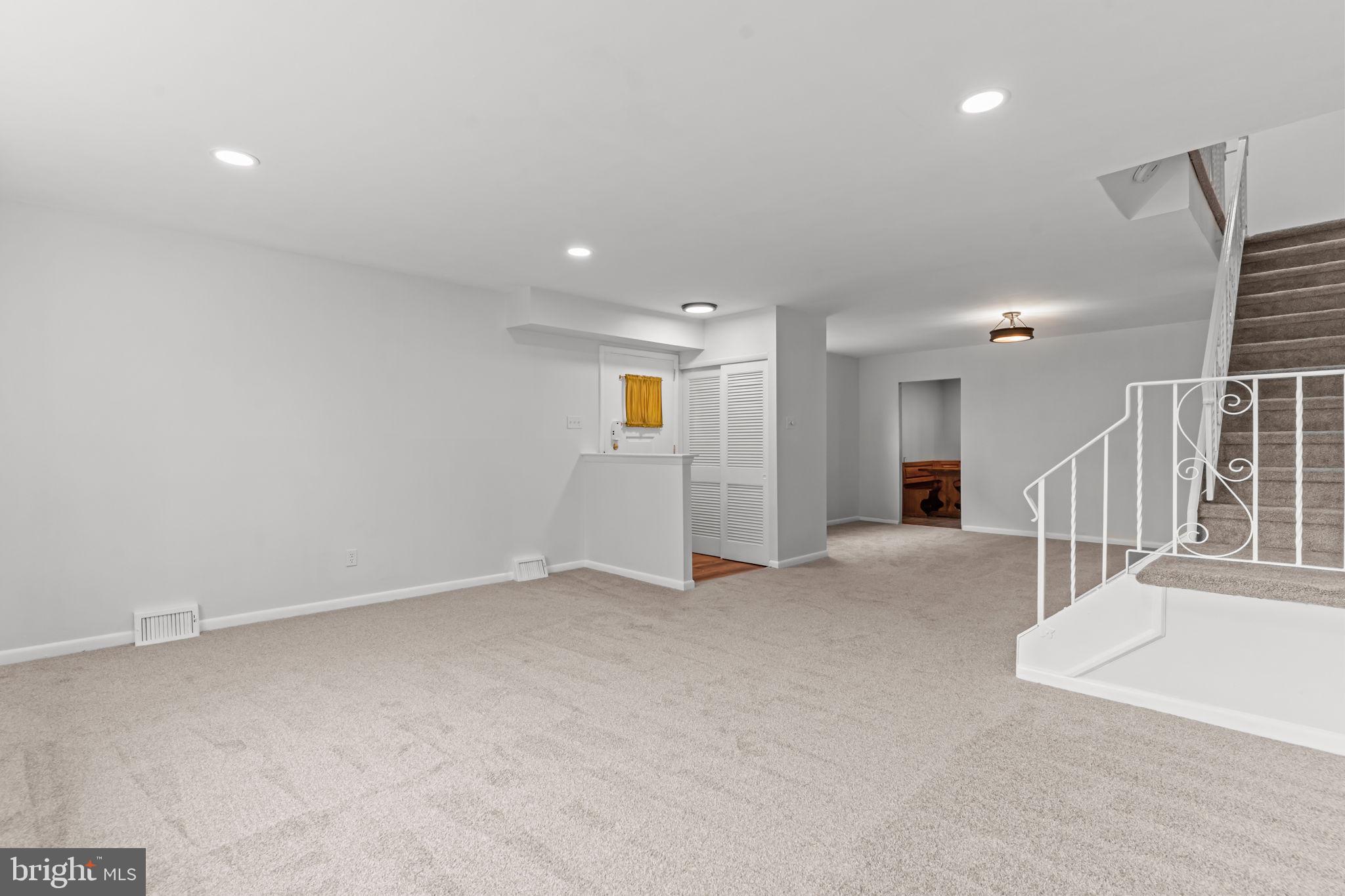 9029 Eastview Road Philadelphia, PA 19152 - Photo 7 of 31 Gallery Image 7