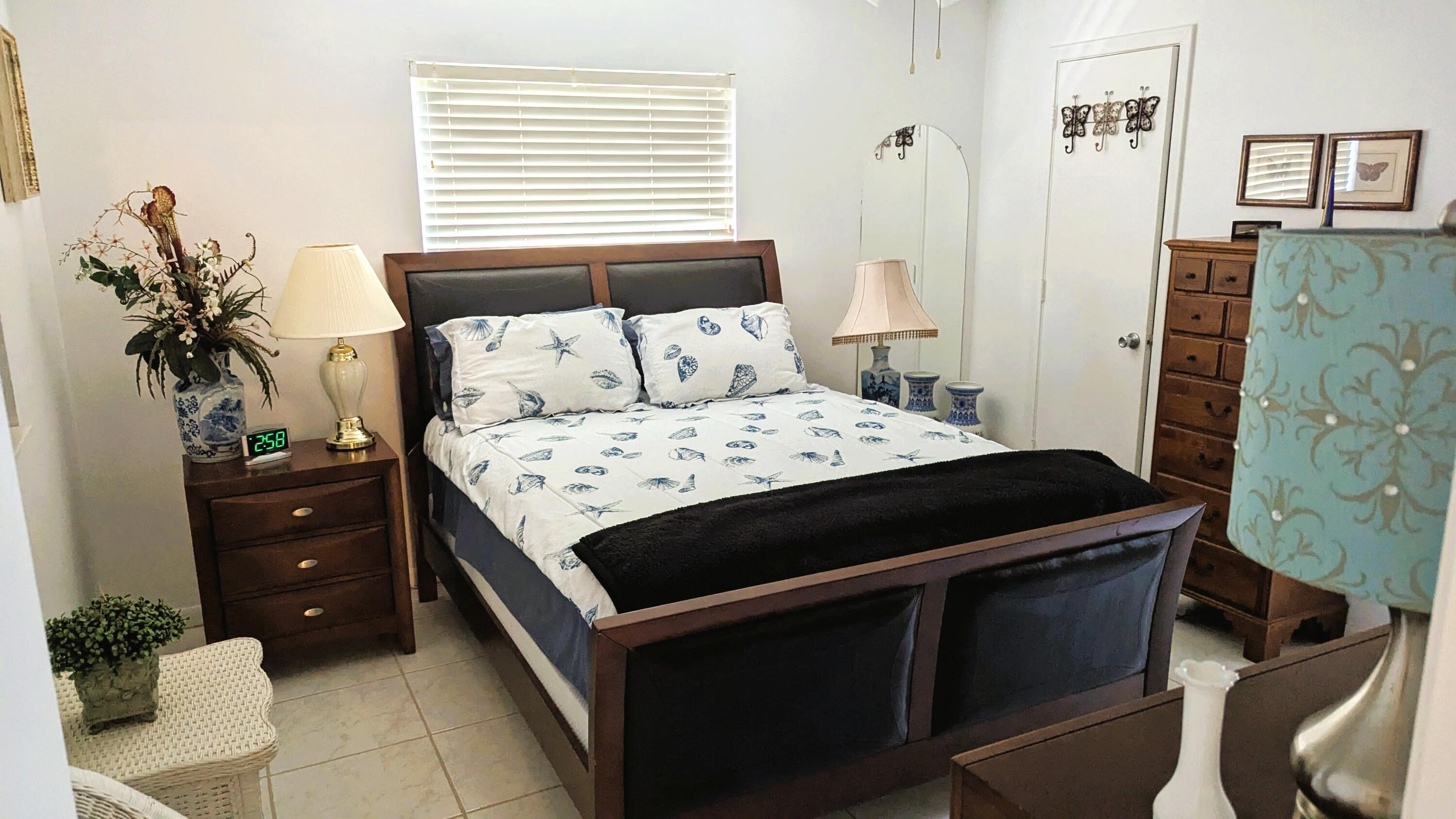 5404 Belleville Road West Palm Beach, FL 33417 - Photo 12 of 64 PXL_20250412_185841546