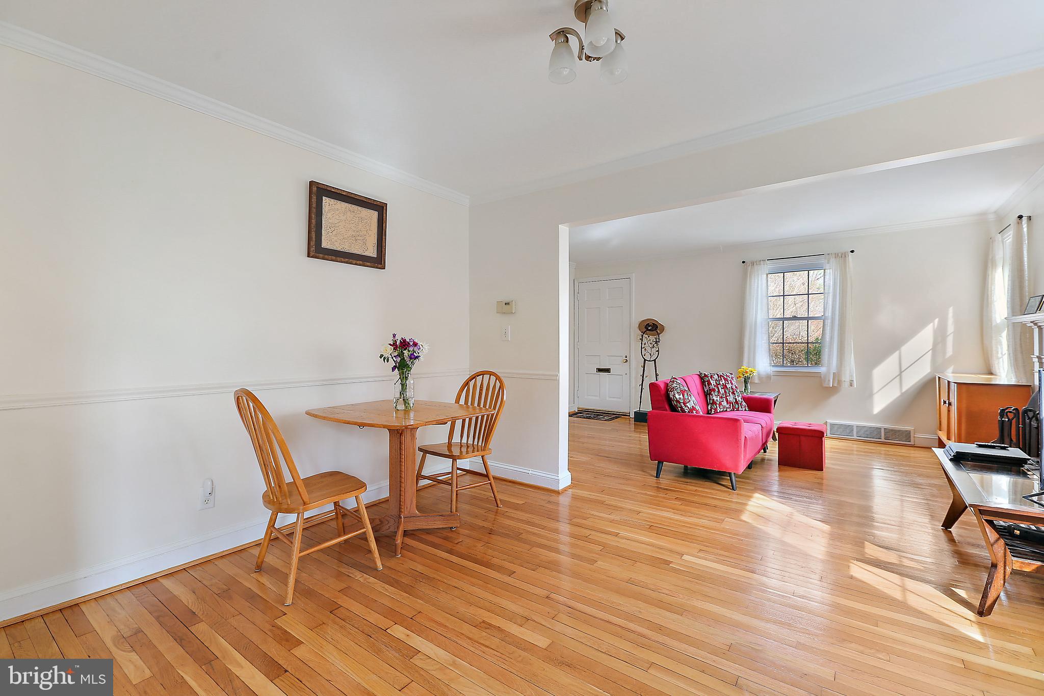 729 Anneslie Road Baltimore, MD 21212 - Photo 9 of 54 Separate Dining Area