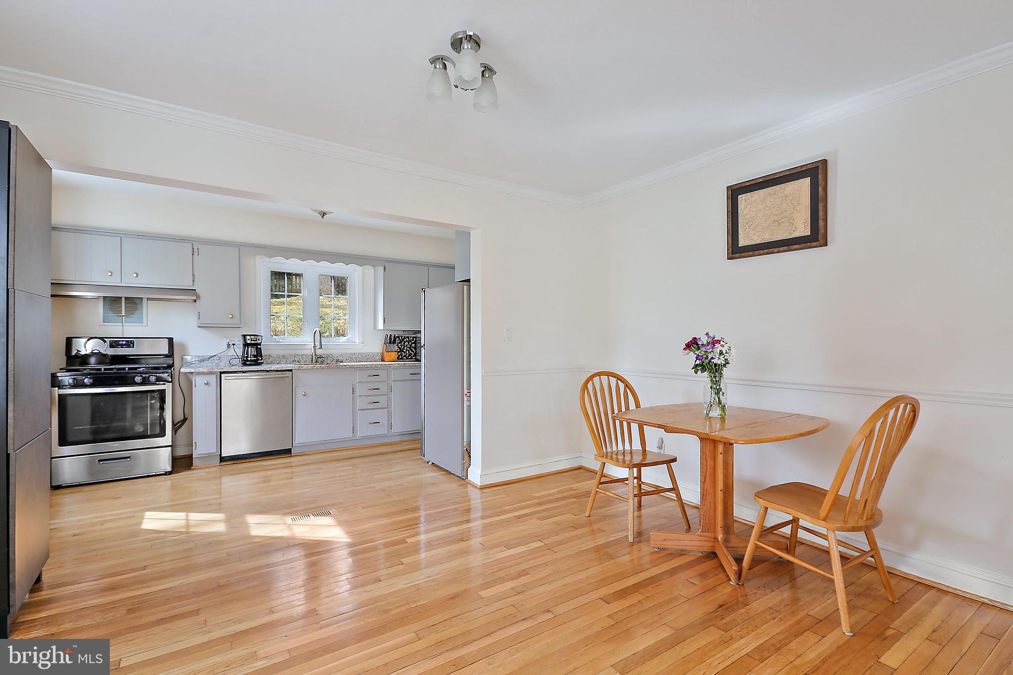 729 Anneslie Road Baltimore, MD 21212 - Photo 10 of 54 Separate Dining Area
