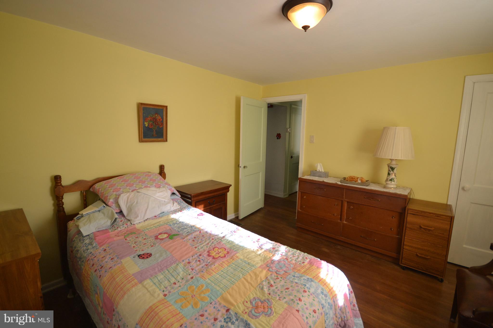 418 Newton Road Hatboro, PA 19040 - Photo 11 of 29 Bedroom One