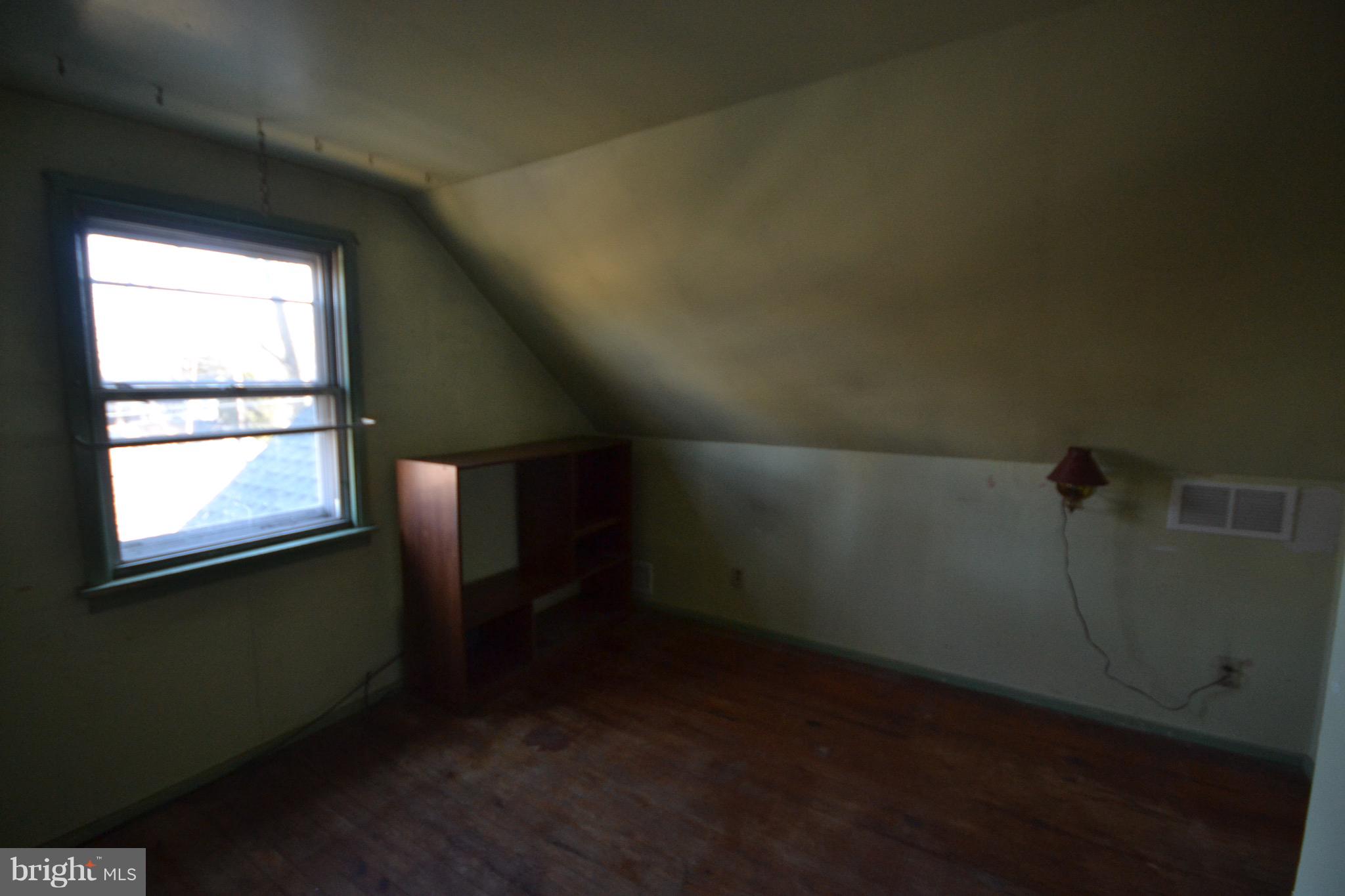 418 Newton Road Hatboro, PA 19040 - Photo 21 of 29 Bedroom Four