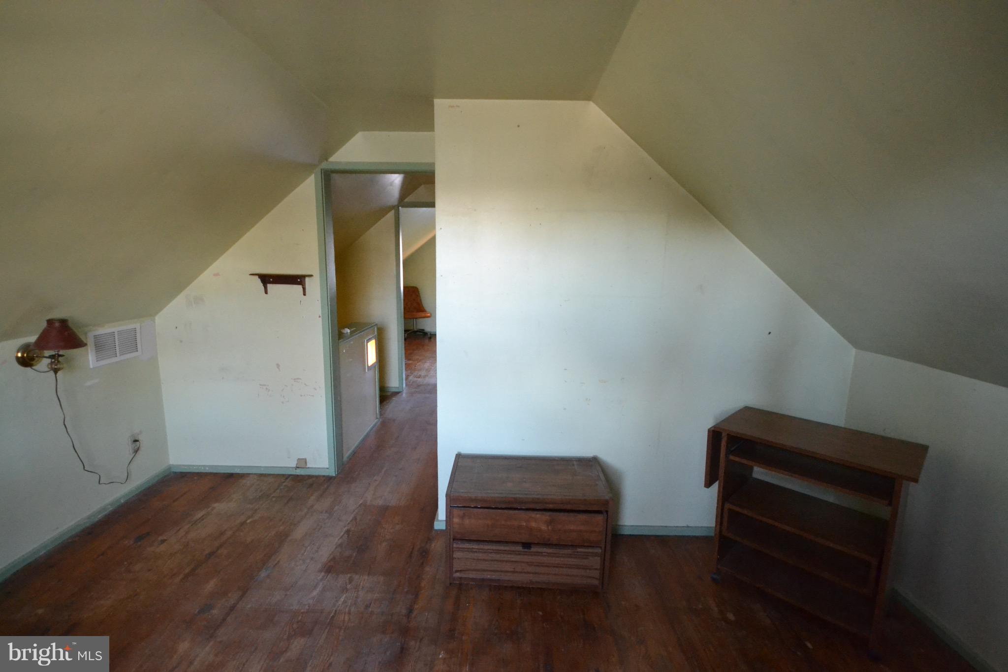 418 Newton Road Hatboro, PA 19040 - Photo 23 of 29 Bedroom Four