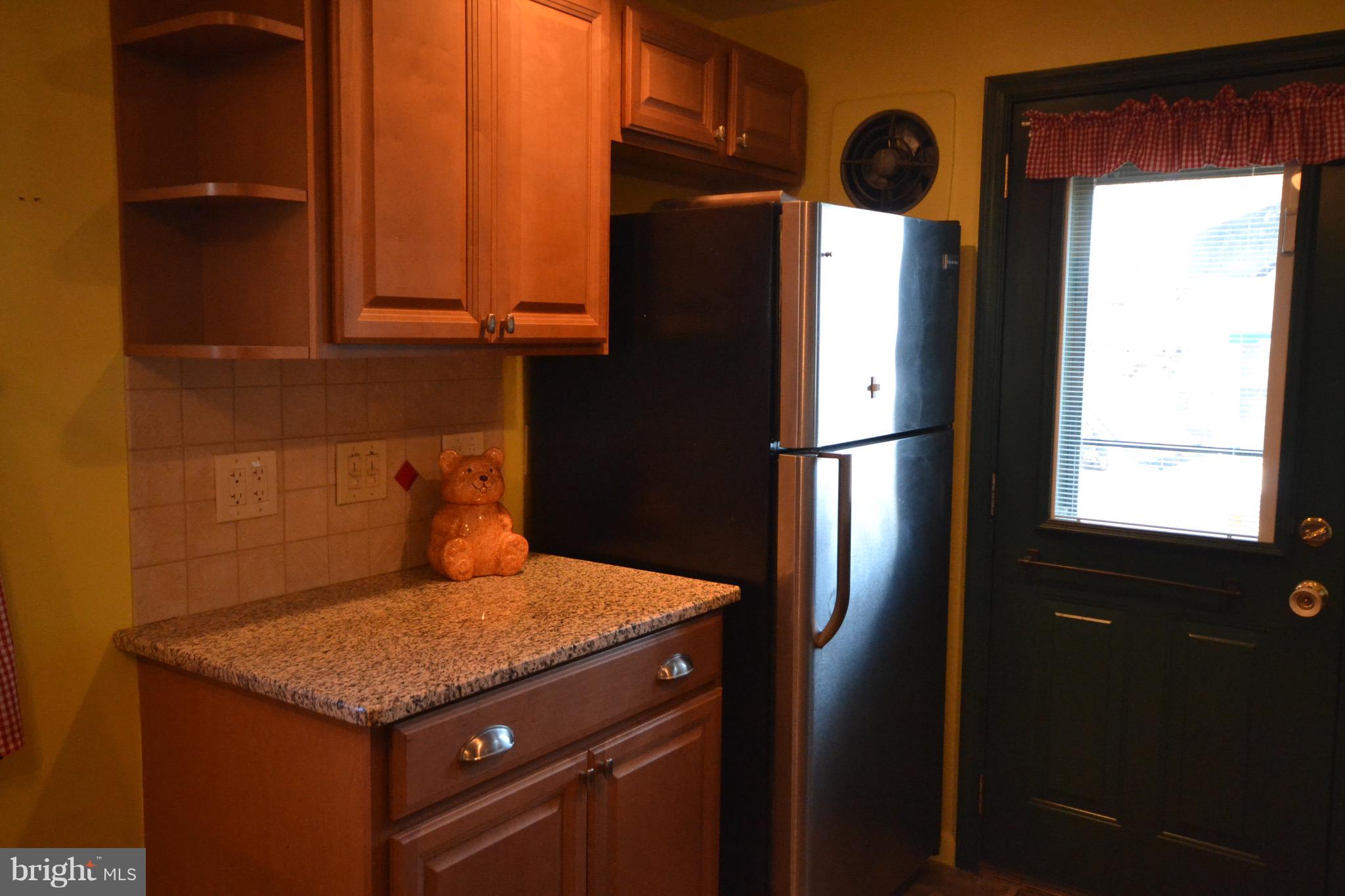 418 Newton Road Hatboro, PA 19040 - Photo 4 of 29 Kitchen