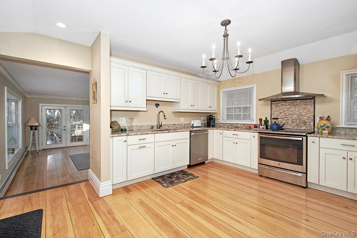 30 Bedford Road Armonk, NY 10504 - Photo 4 of 17 Young stainless steel appliance