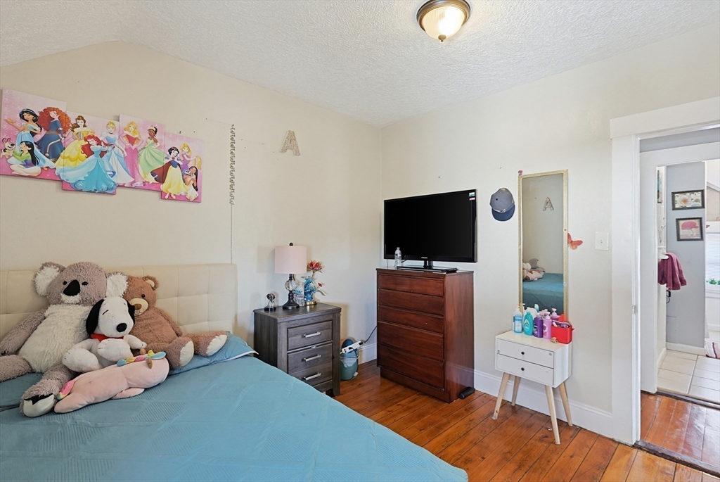 464 Birch Street Fall River, MA 02724 - Photo 21 of 35