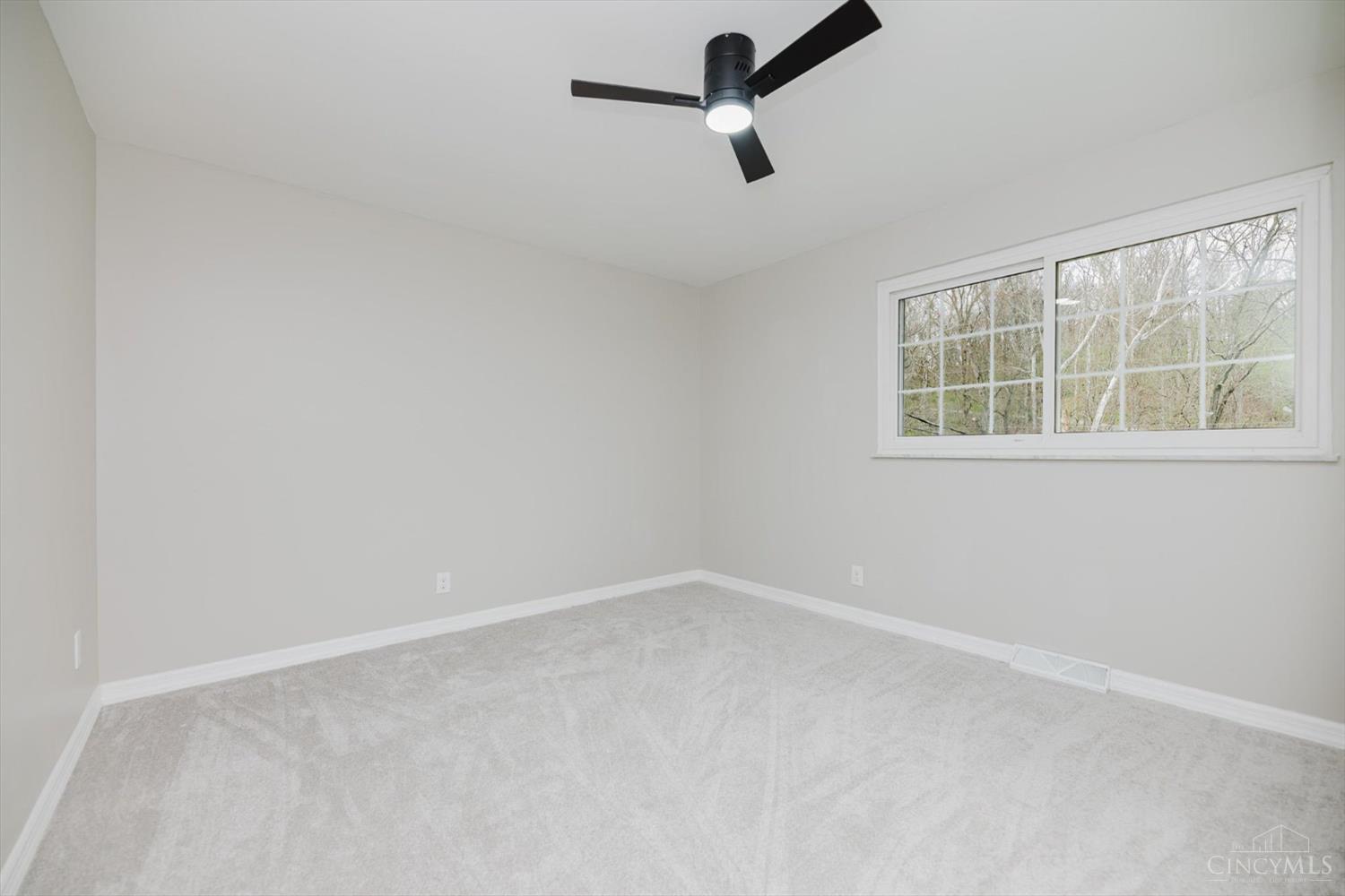 6169 Sheed Road Cincinnati, OH 45247 - Photo 19 of 29 Gallery Image 19