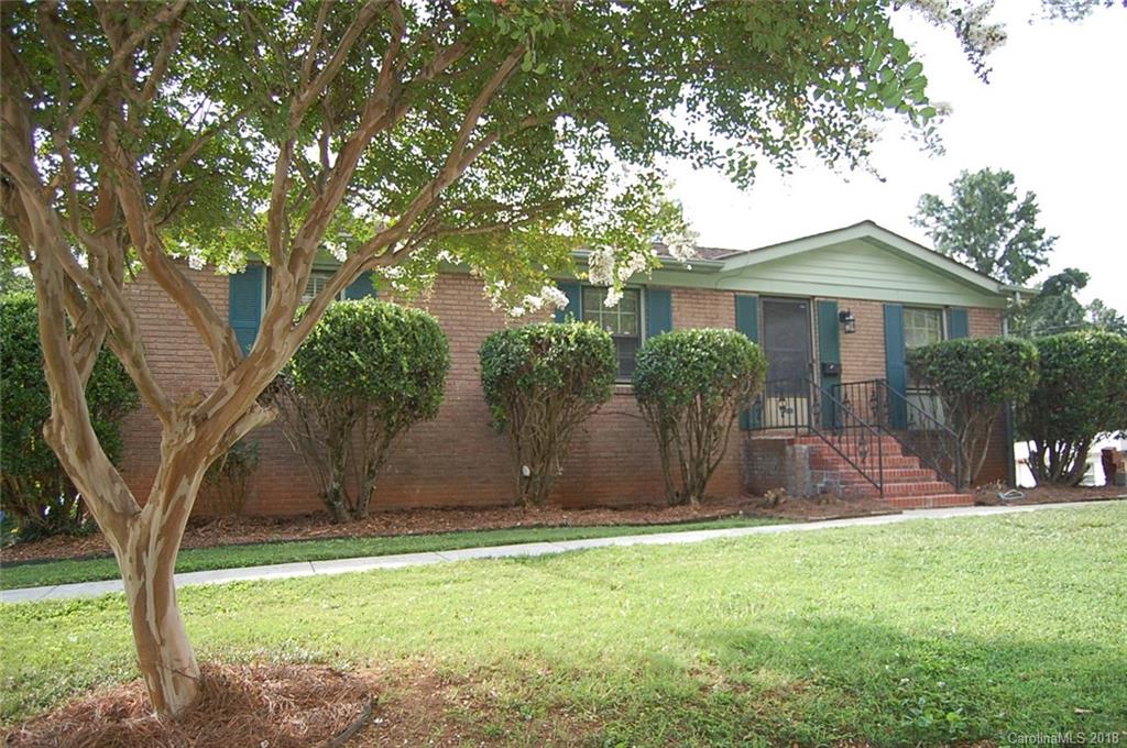 4912 Springview Road Charlotte, NC 28213 - Photo 1 of 28 Gallery Image 1