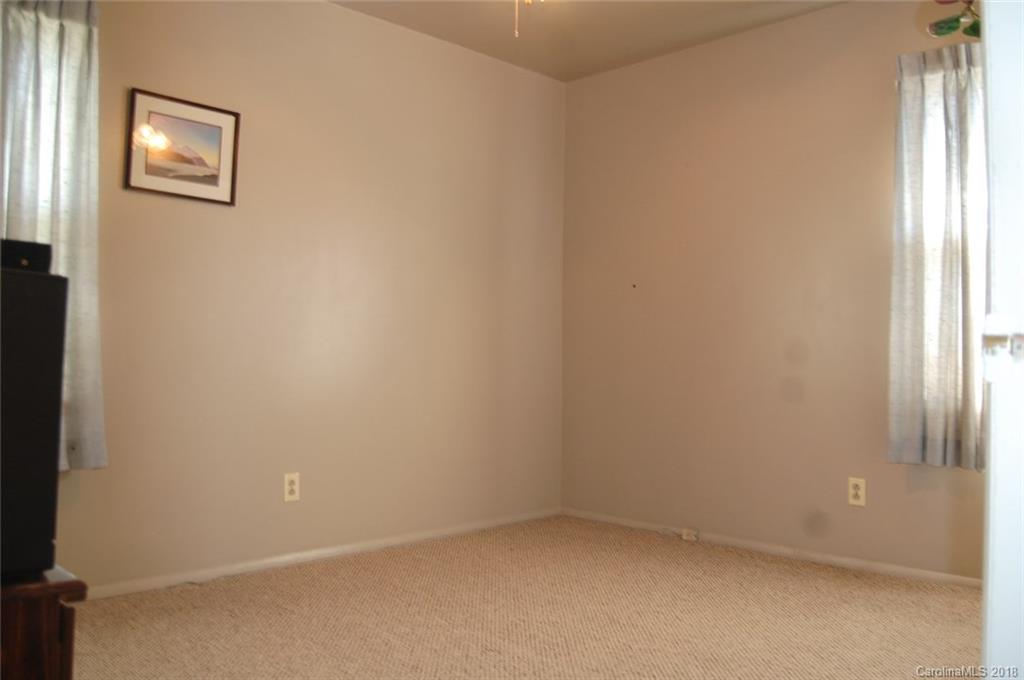 4912 Springview Road Charlotte, NC 28213 - Photo 14 of 28 Gallery Image 14