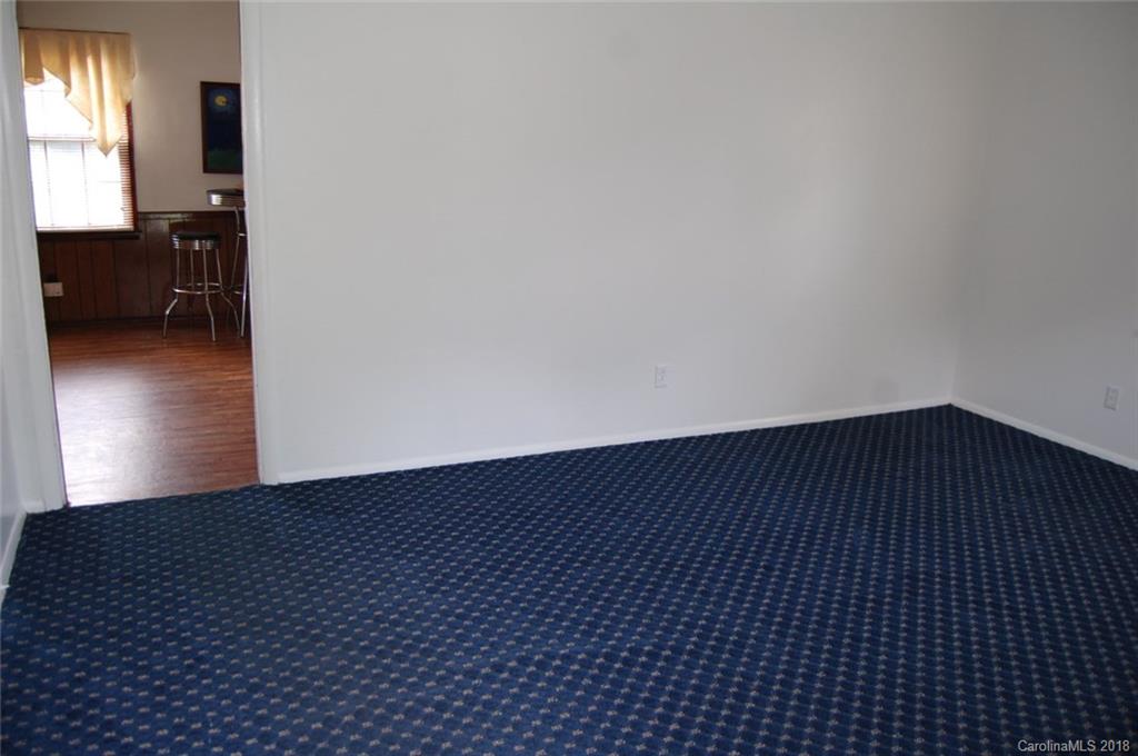 4912 Springview Road Charlotte, NC 28213 - Photo 3 of 28 Gallery Image 3