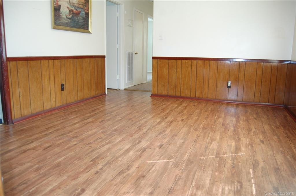 4912 Springview Road Charlotte, NC 28213 - Photo 5 of 28 Gallery Image 5