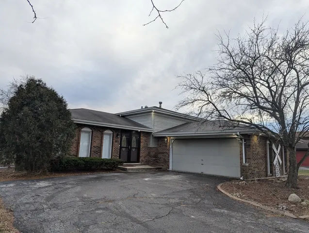 $2,700 | 1200 Jacqueline Drive, Crete, IL 60417