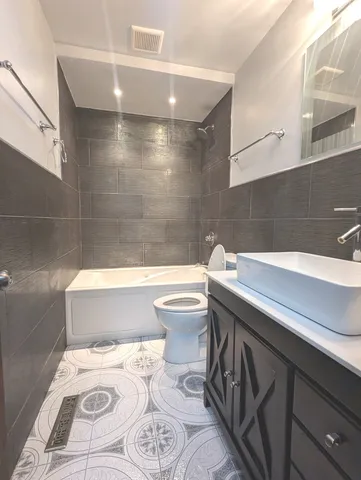 $2,700 | 1200 Jacqueline Drive, Crete, IL 60417